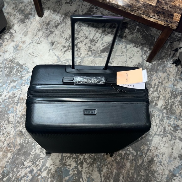 Calpak suitcase - Picture 5 of 5